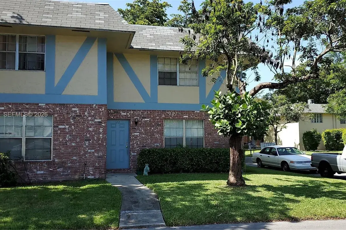 7505 Kimberly Blvd # 122, North Lauderdale FL 33068