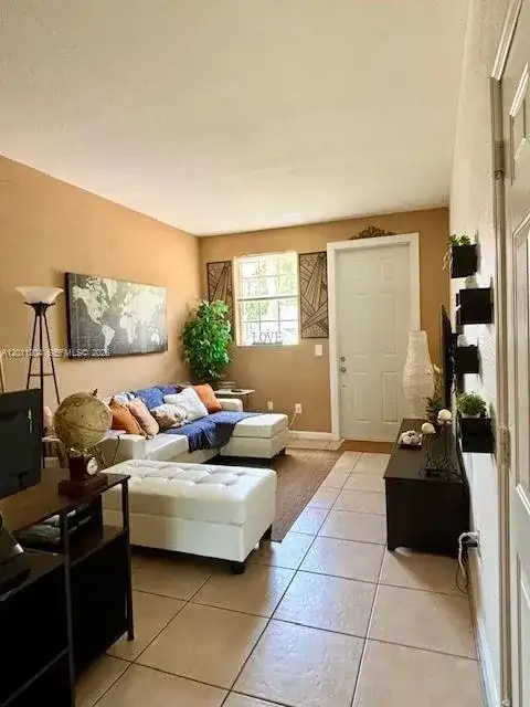641 NE 21st Ter, Homestead FL 33033 photo 4