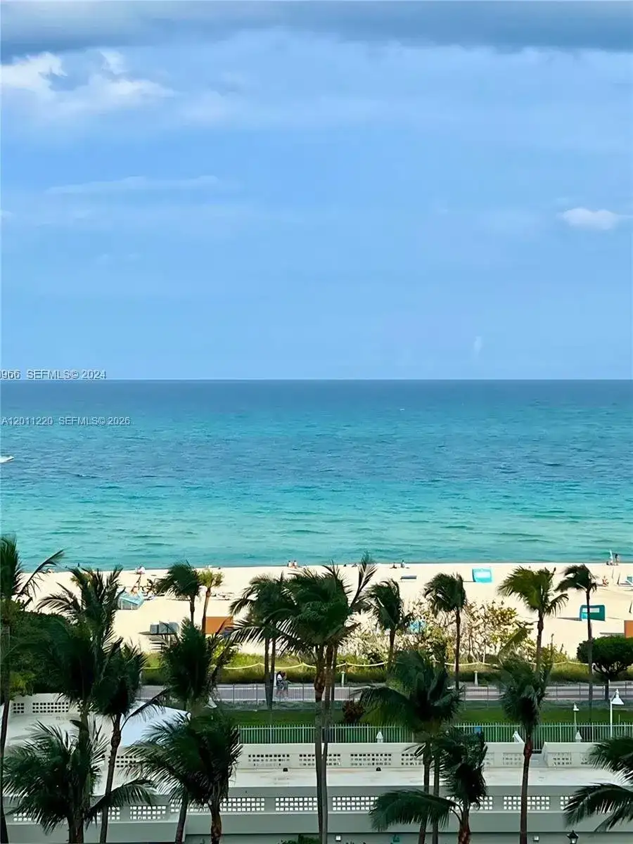 2899 Collins Ave # 905, Miami Beach FL 33140 photo 2