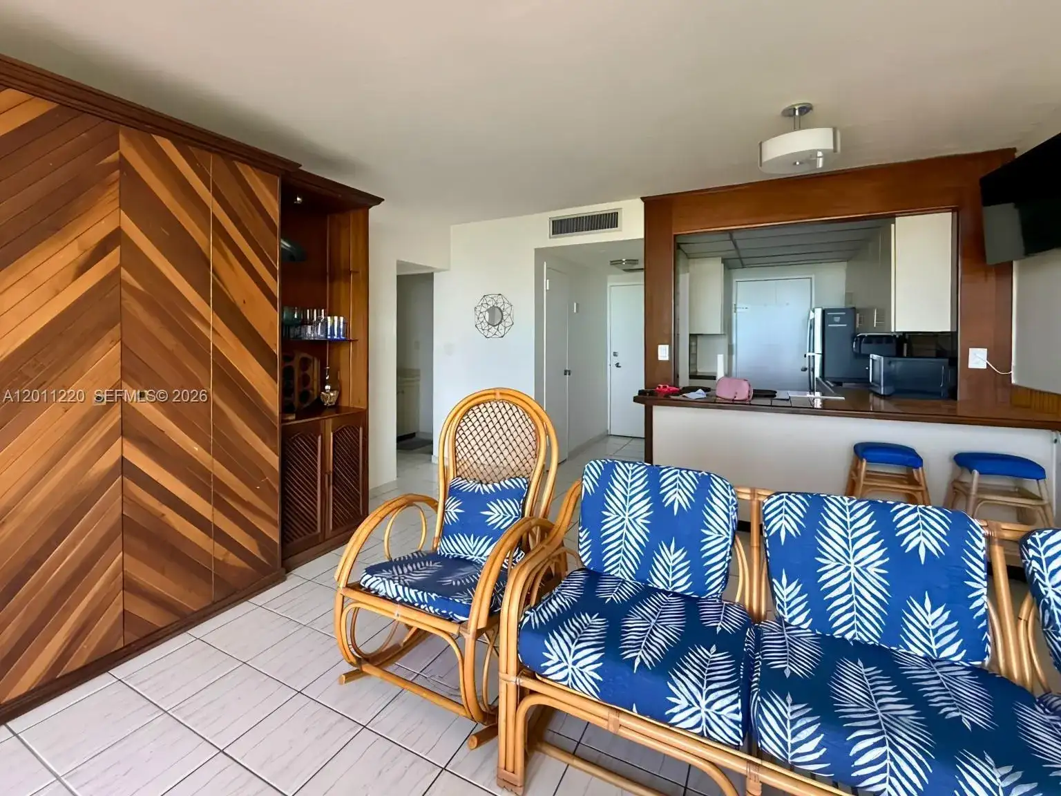 2899 Collins Ave # 905, Miami Beach FL 33140 photo 5