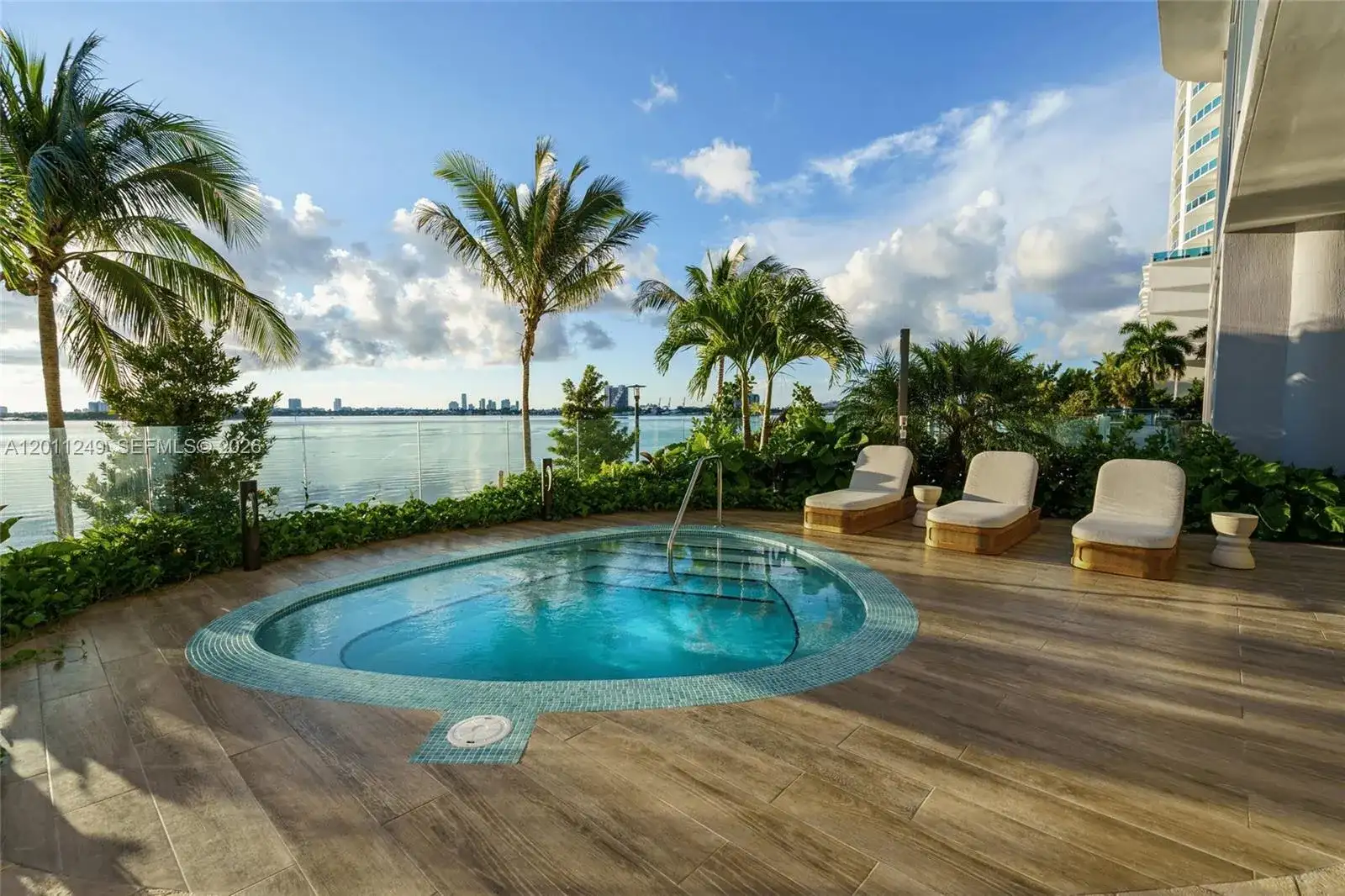 725 NE 24th St # 301, Miami FL 33137 photo 3