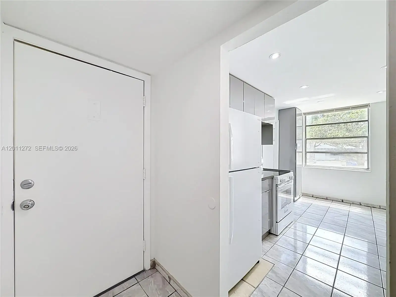 16400 NE 17th Ave # 206, North Miami Beach FL 33162 photo 3