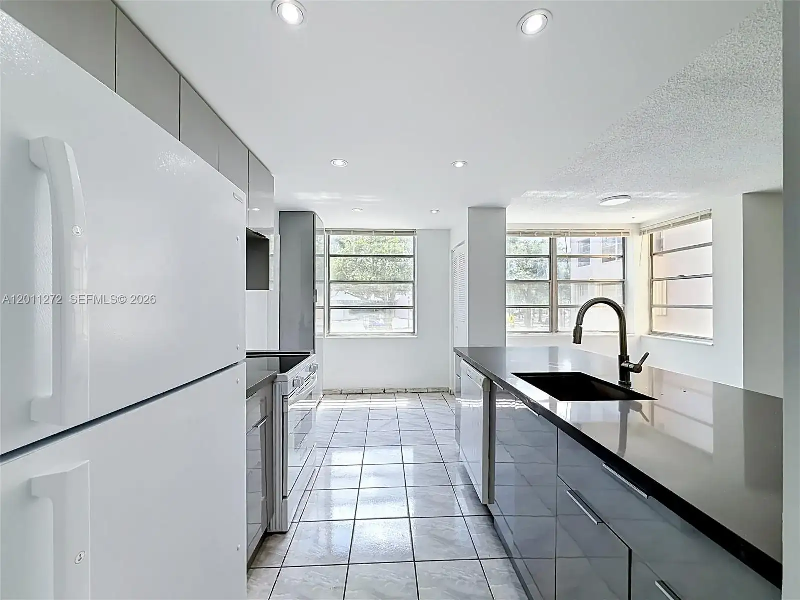 16400 NE 17th Ave # 206, North Miami Beach FL 33162 photo 4