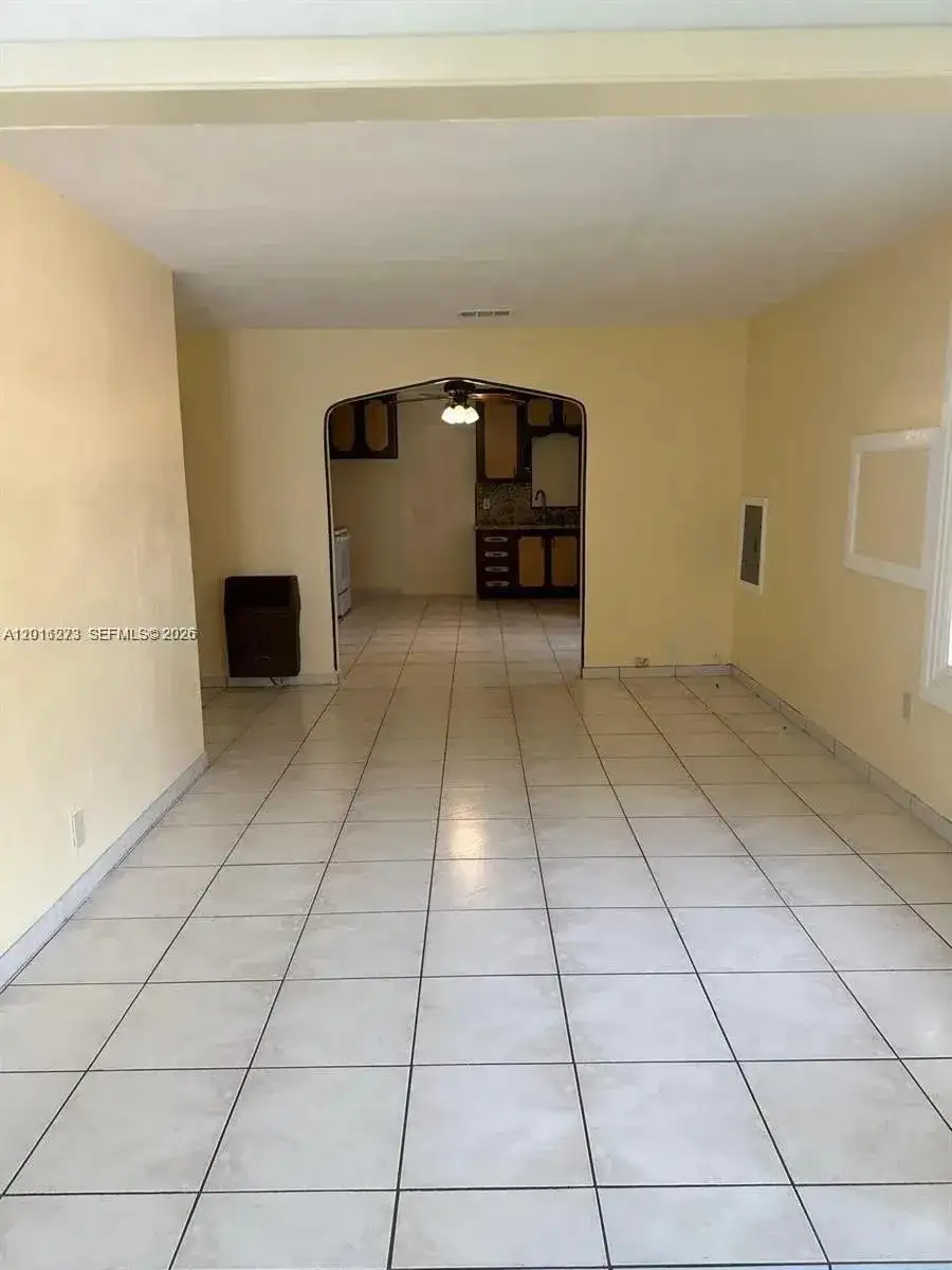 11108 Peachtree Dr # 1, Miami FL 33161 photo 3