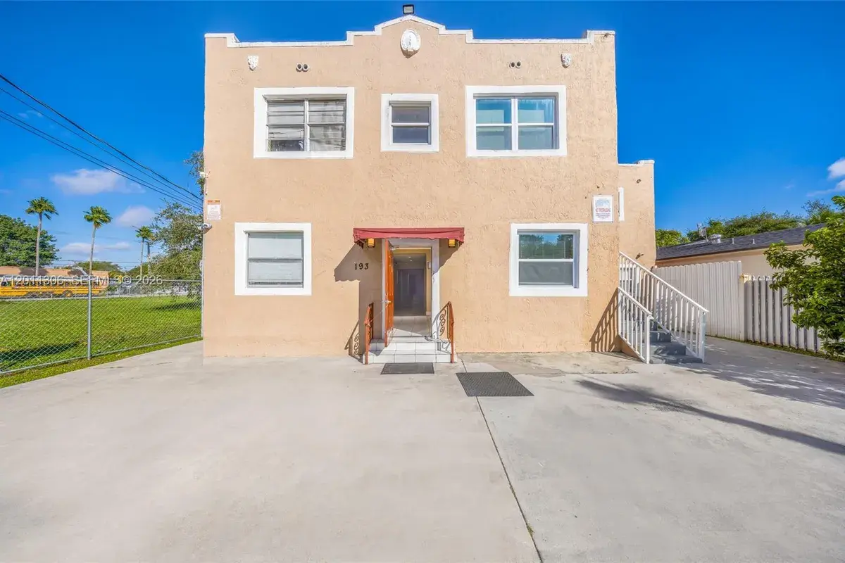 193 NW 58th St, Miami FL 33127