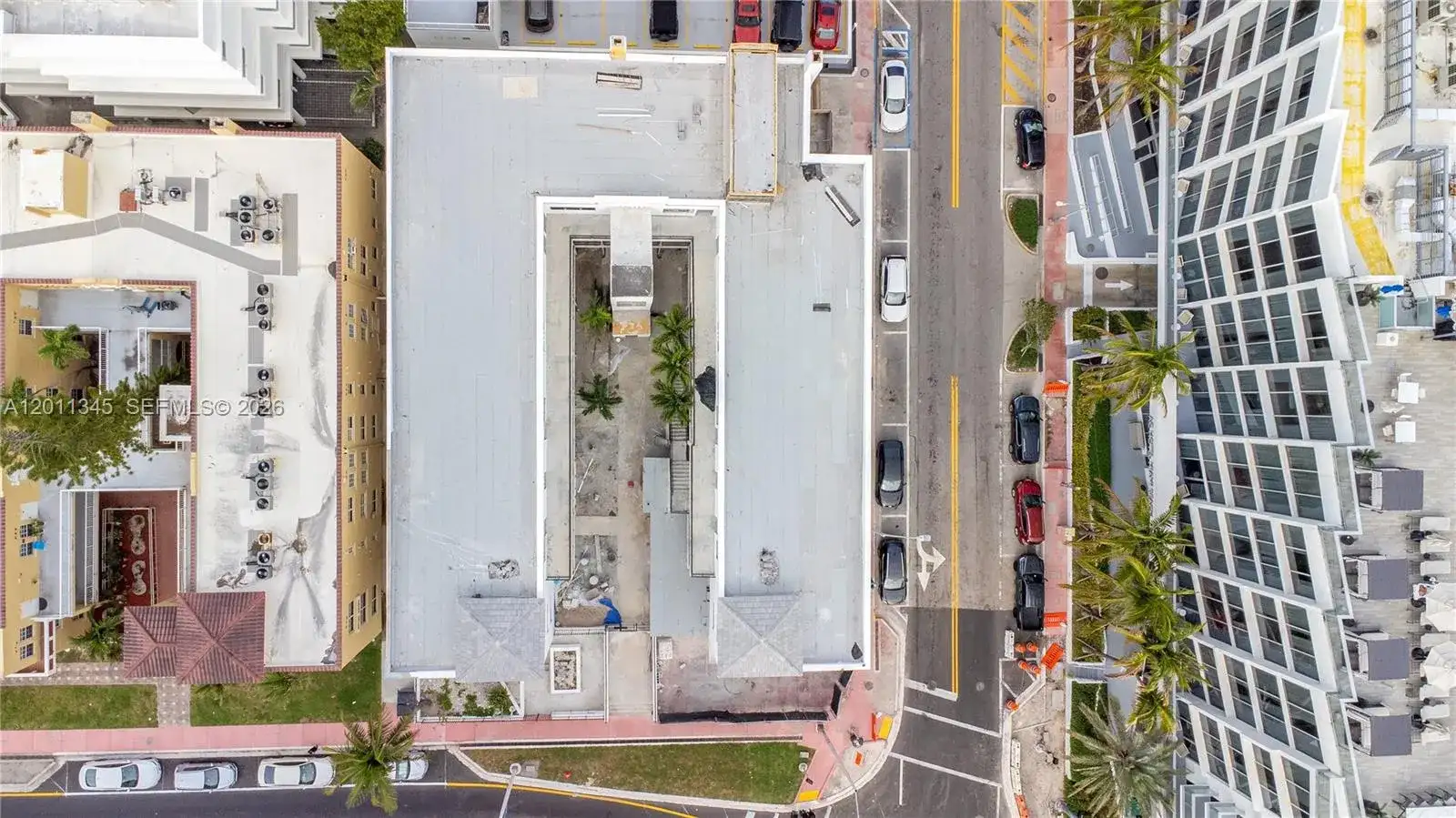 2814 Collins Ave, Miami Beach FL 33140 photo 3