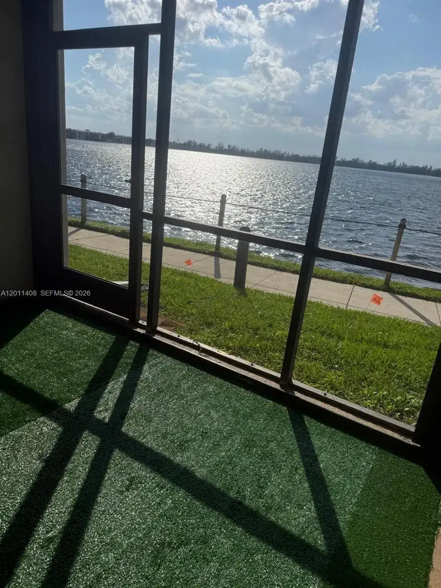 109 Lake Emerald Dr # 102, Oakland Park FL 33309 photo 2