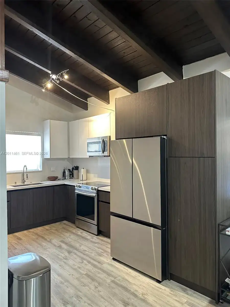 709 SW 79th Ter, North Lauderdale FL 33068