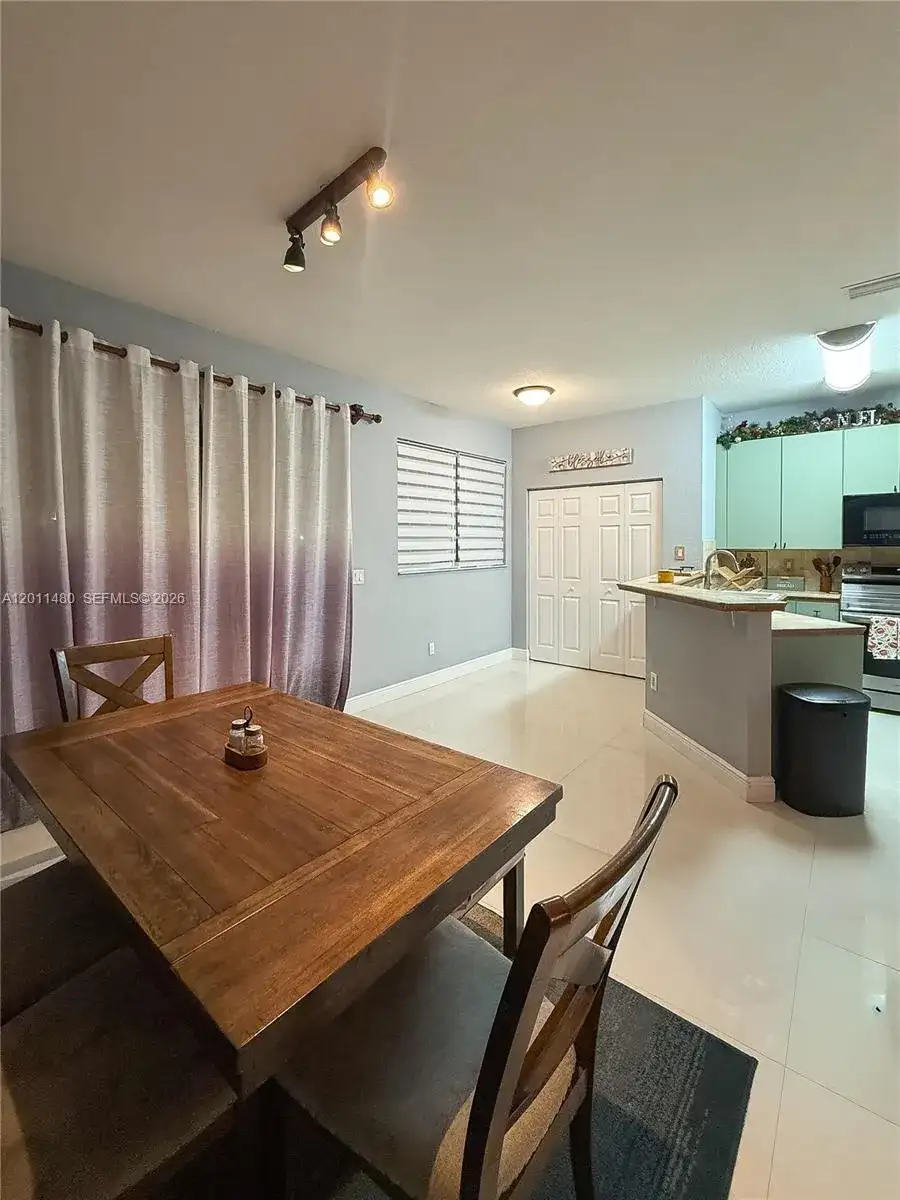 639 NE 21st Ave, Homestead FL 33033 photo 5