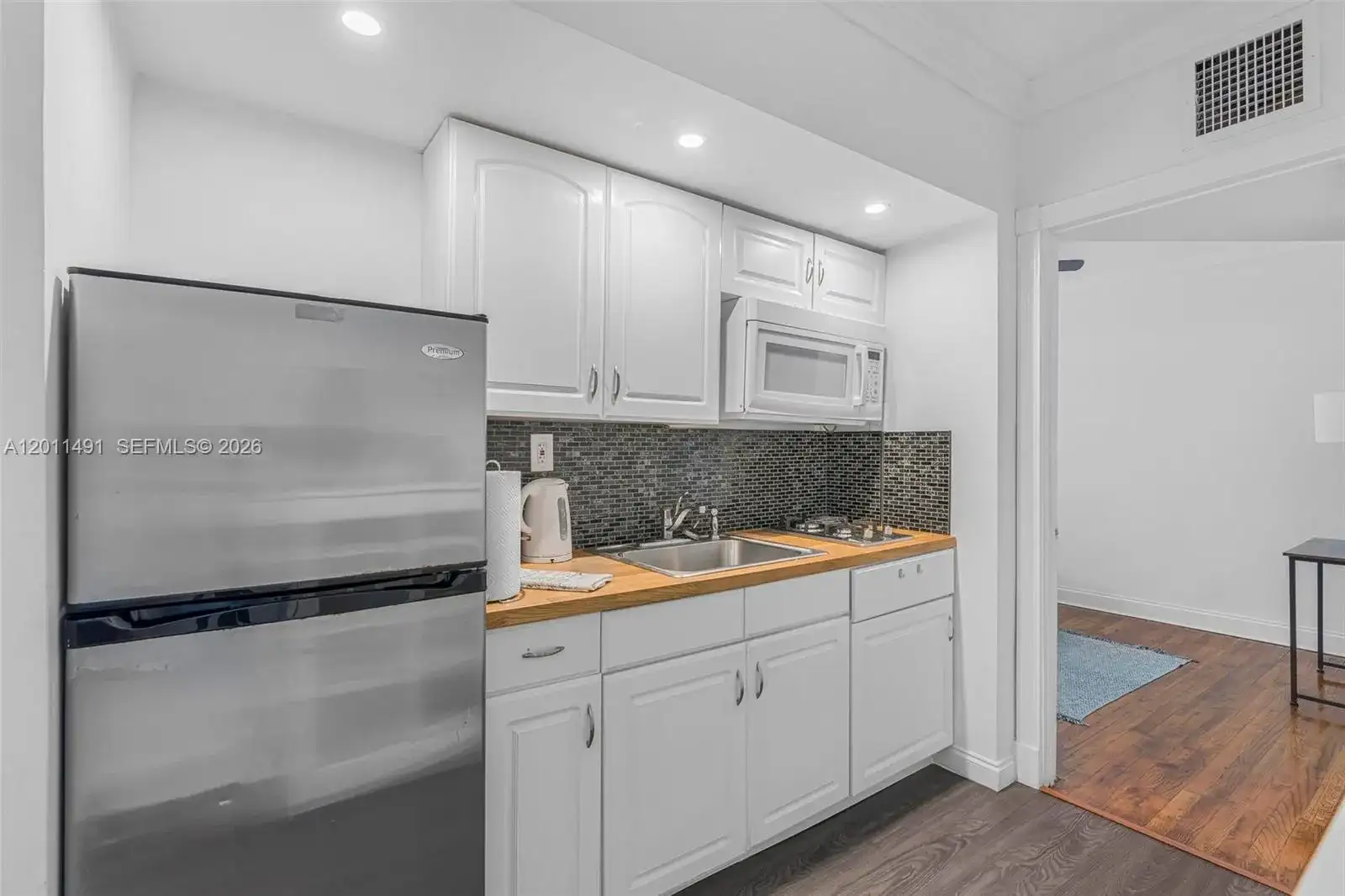1555 Pennsylvania Ave # 209, Miami Beach FL 33139 photo 5