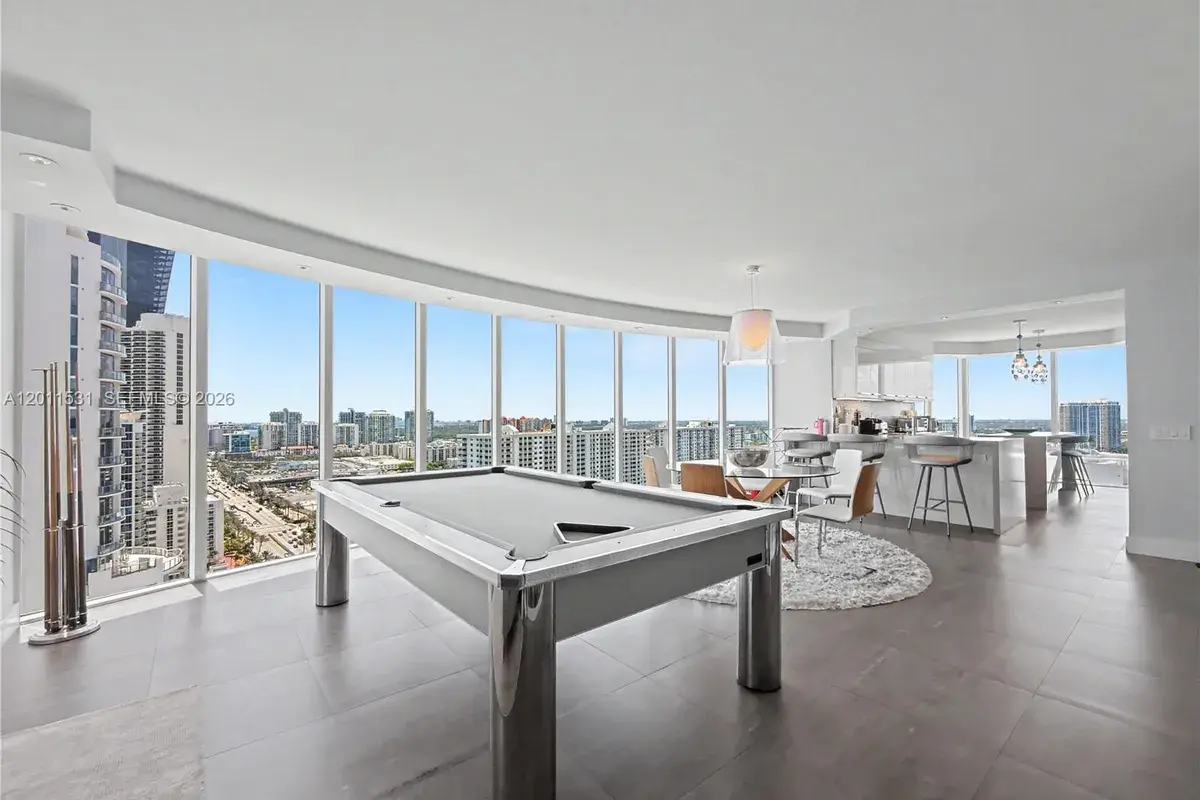 17555 Collins Ave # 2501, Sunny Isles Beach FL 33160