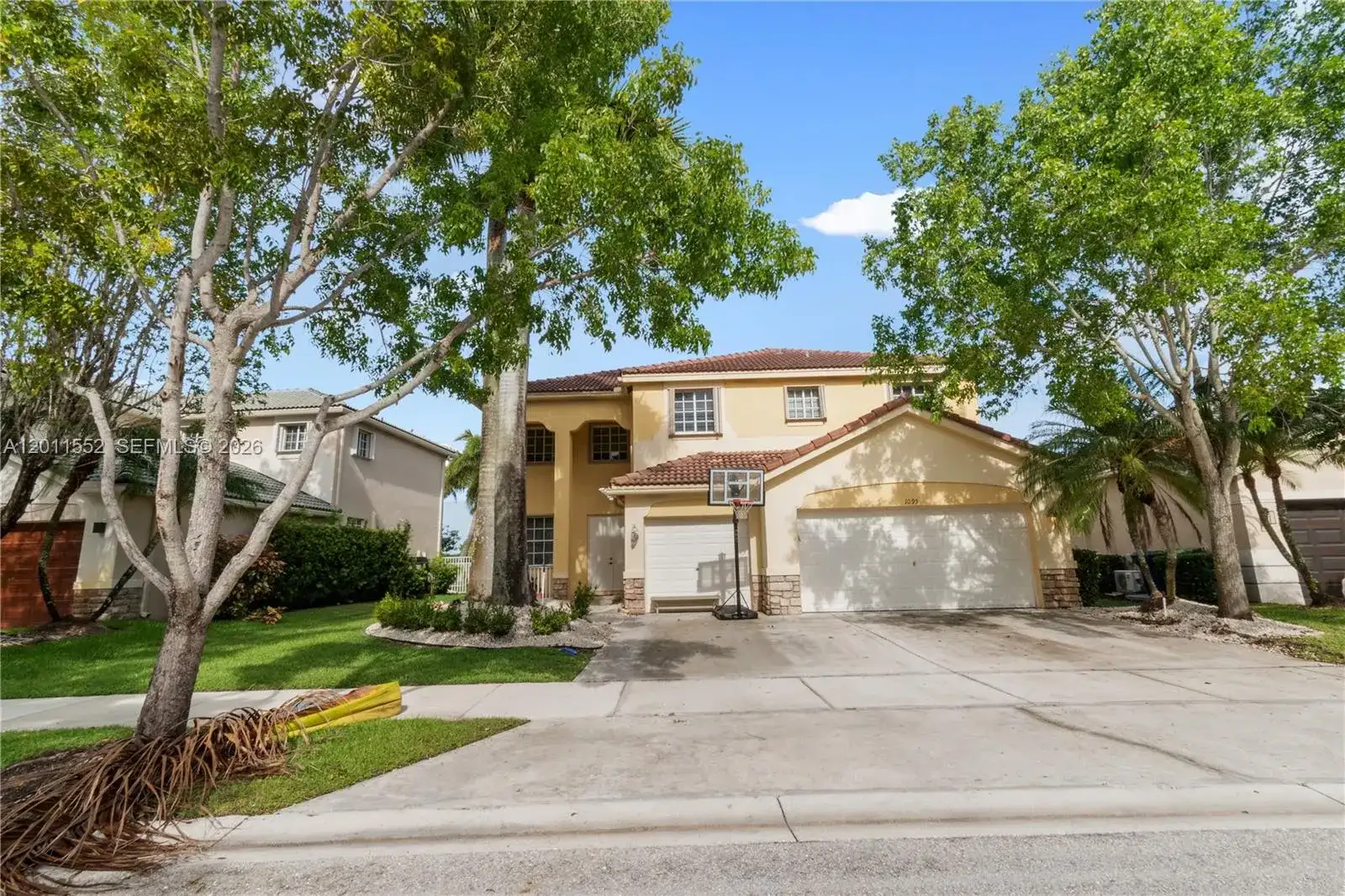 1095 Chenille Cir, Weston FL 33327 photo 3