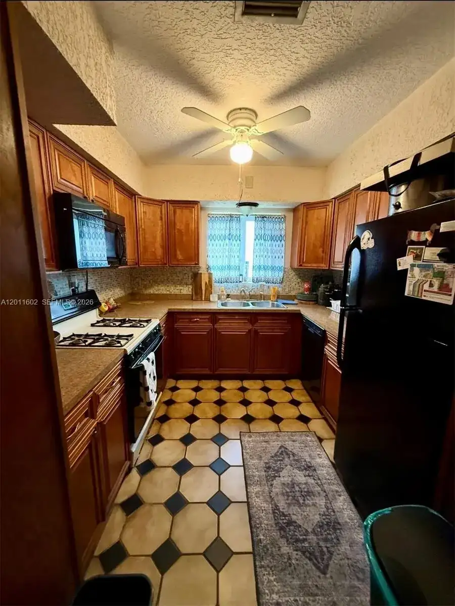 40 SE 8th St, Dania Beach FL 33004 photo 5
