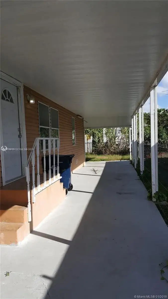 19800 SW 180th Ave # 32, Miami FL 33187 photo 2