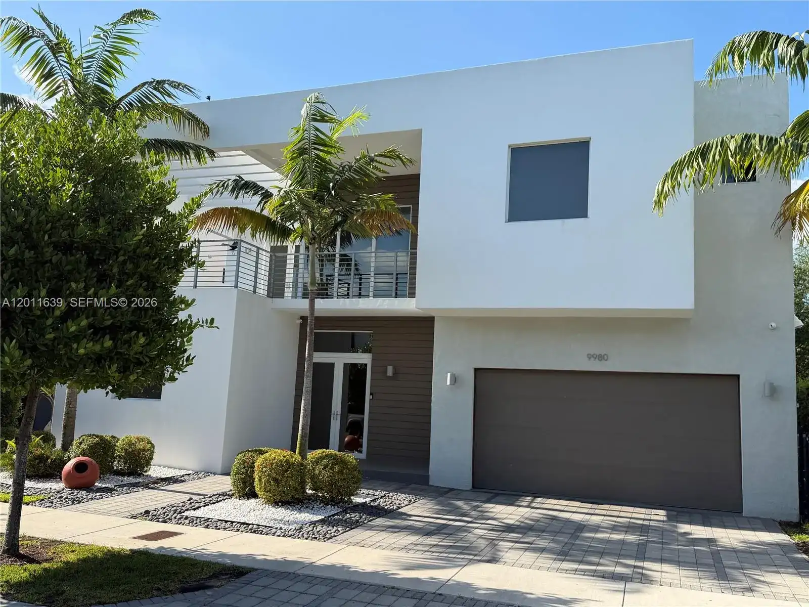 9980 NW 74th Ter, Doral FL 33178 photo 2