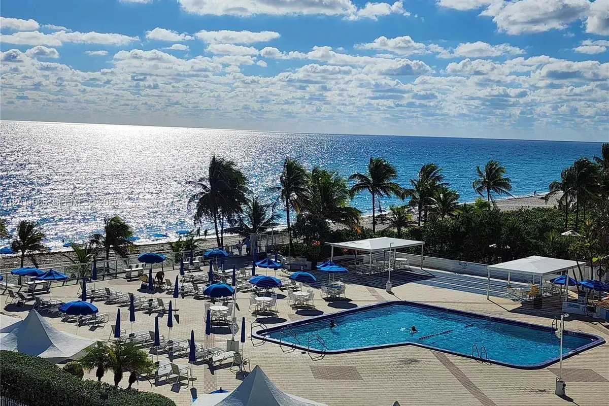 2030 S Ocean Dr # 1107, Hallandale Beach FL 33009