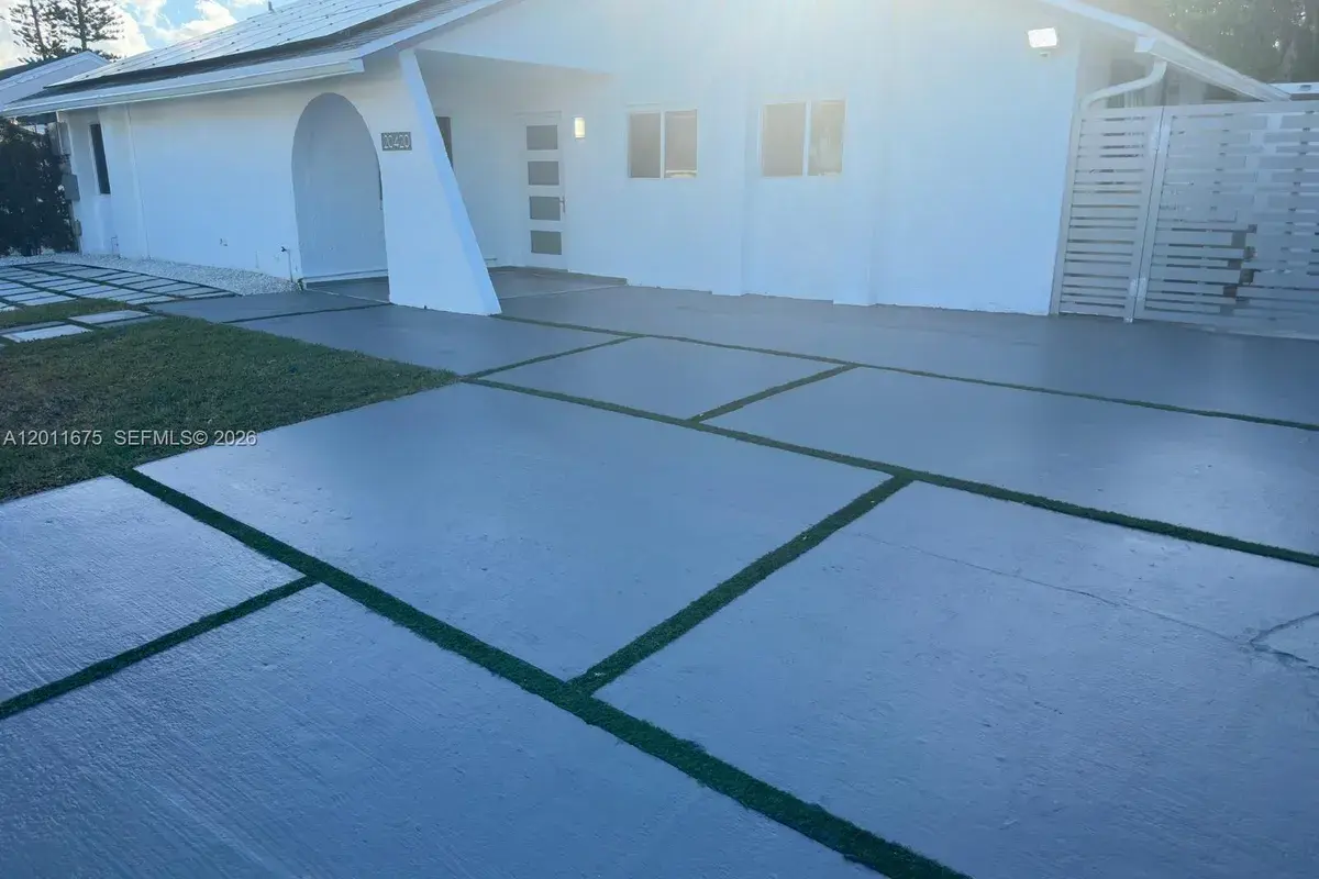 20420 SW 122nd Pl, Miami FL 33177