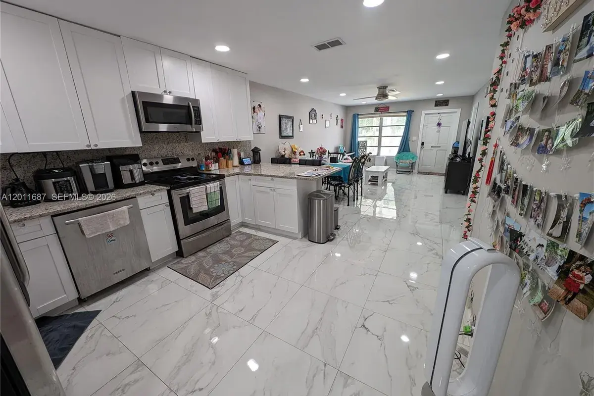 7761 NW 42nd Pl # 2, Coral Springs FL 33065