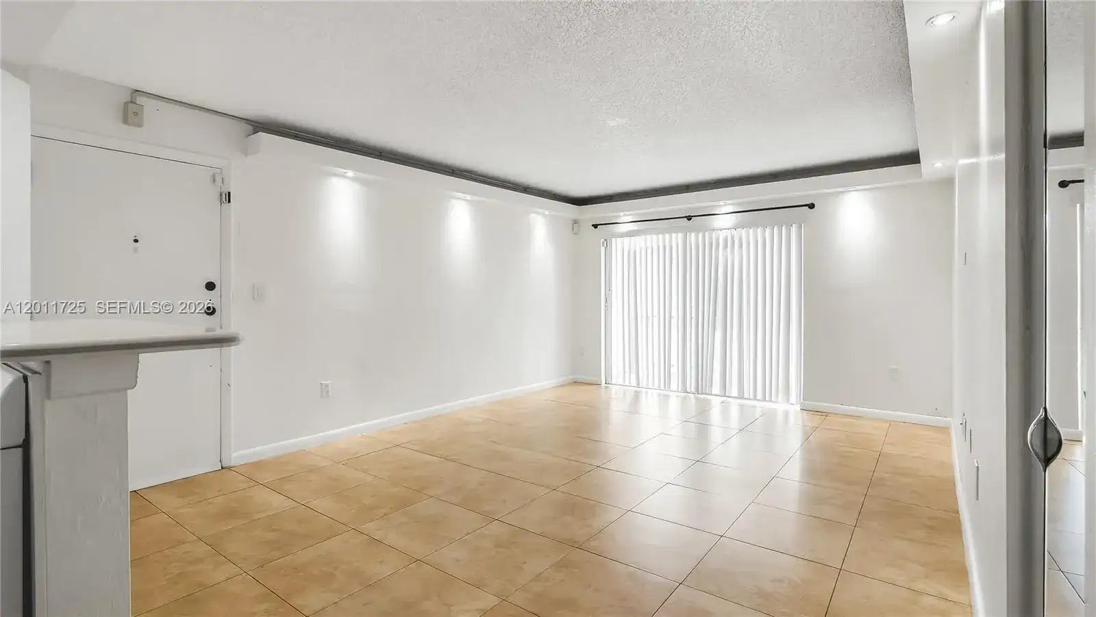 7200 Fairway Dr # H12, Miami Lakes FL 33014 photo 2