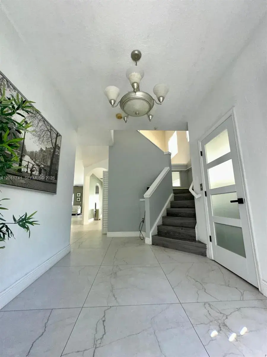 1113 NW 97th Dr, Coral Springs FL 33071