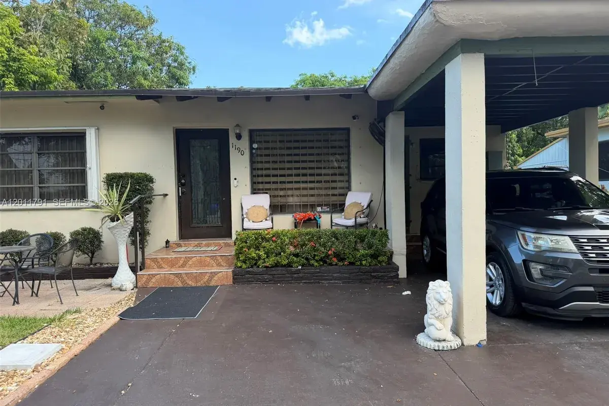 1190 NW 50th St, Miami FL 33127