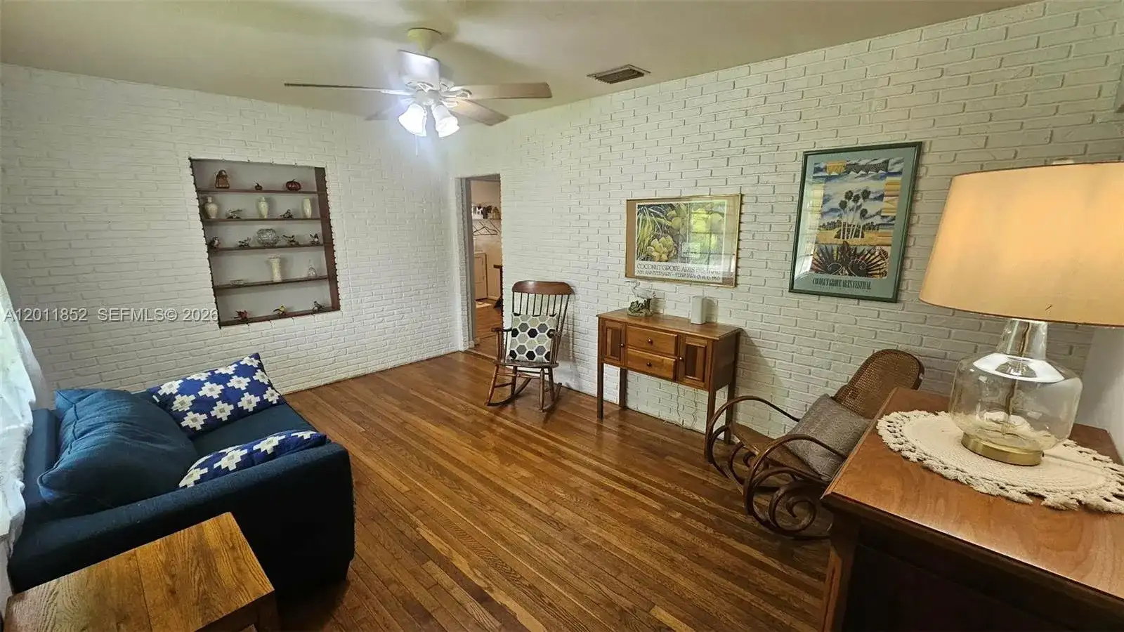 831 Wren Ave, Miami Springs FL 33166 photo 2