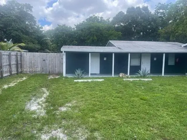 1041 NE 35th St, Oakland Park FL 33334