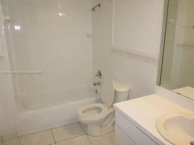 8201 NW 8th St # 414, Miami FL 33126 photo 4
