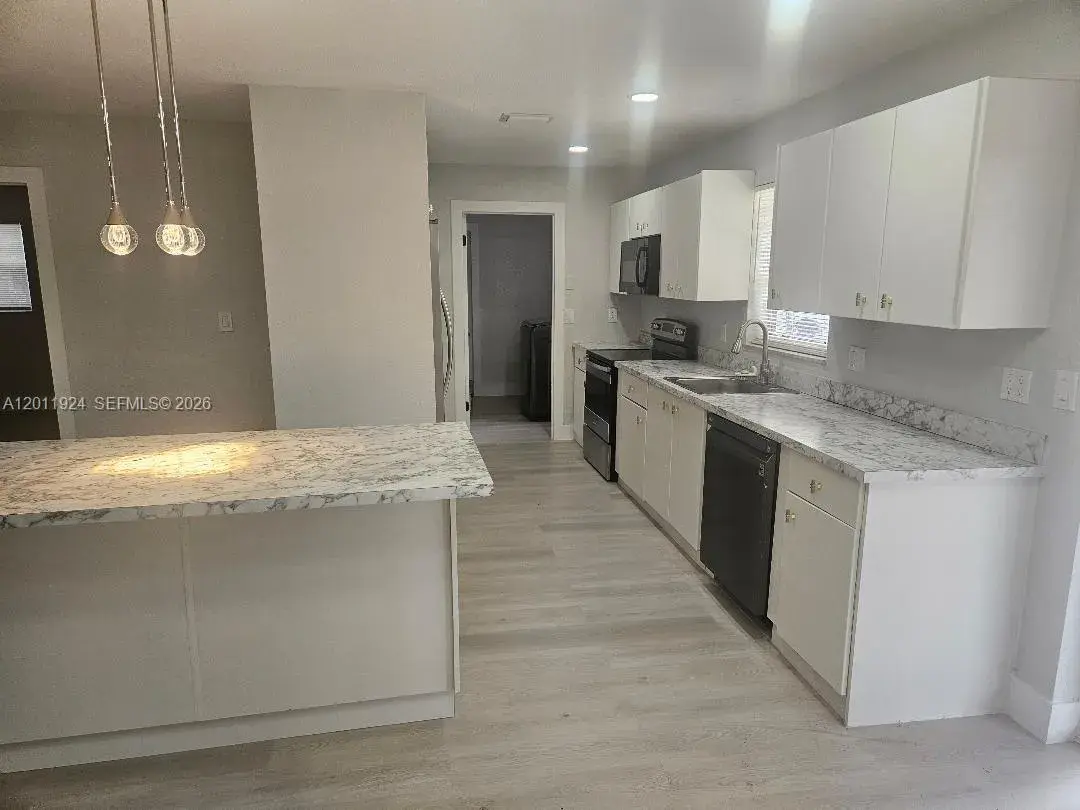 1761 NW 26th Ter, Fort Lauderdale FL 33311