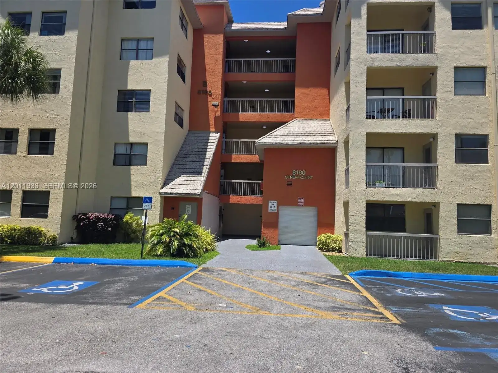 8180 Geneva Ct # 322, Doral FL 33166 photo 2