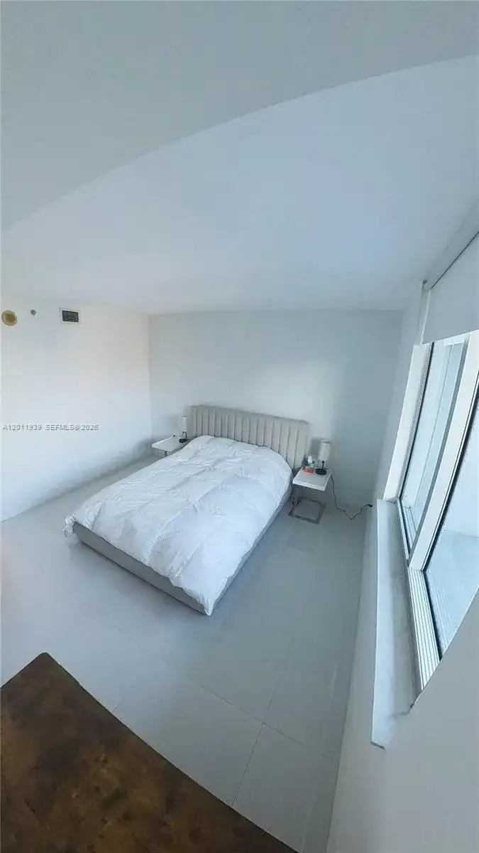325 S Biscayne Blvd # 3517, Miami FL 33131 photo 5