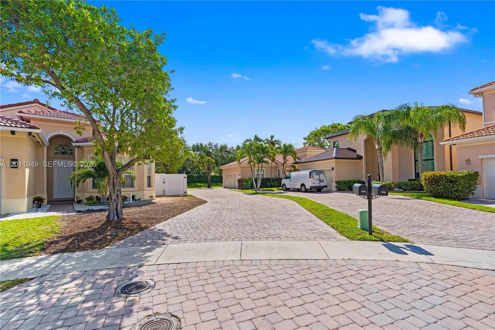 3788 NE 11th St, Homestead FL 33033 photo 2