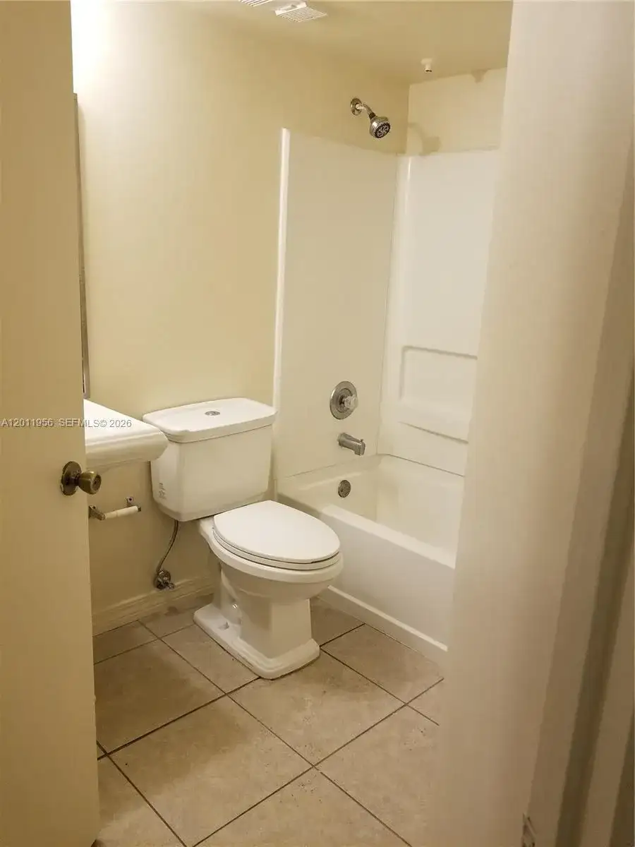 15241 SW 80th St # 201, Miami FL 33193 photo 4