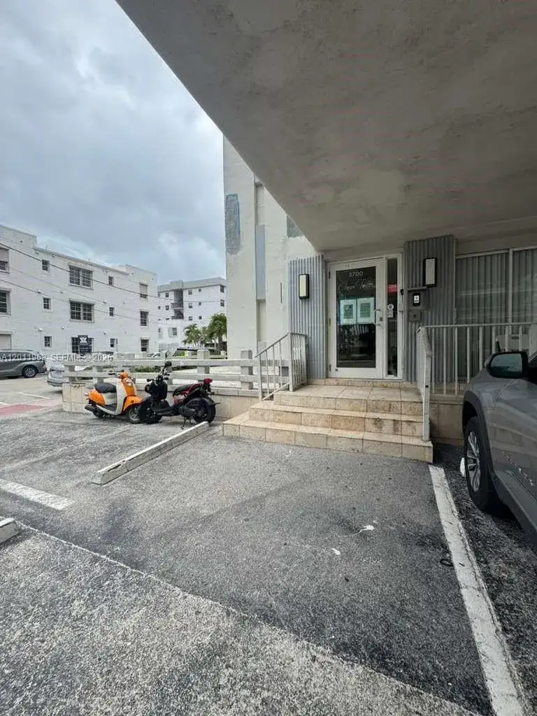 1 bath Residential for sale at 3700 Collins Ave # 309, Miami Beach FL 33140