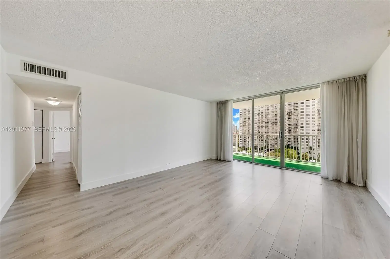 2801 NE 183rd St # 912W, Aventura FL 33160