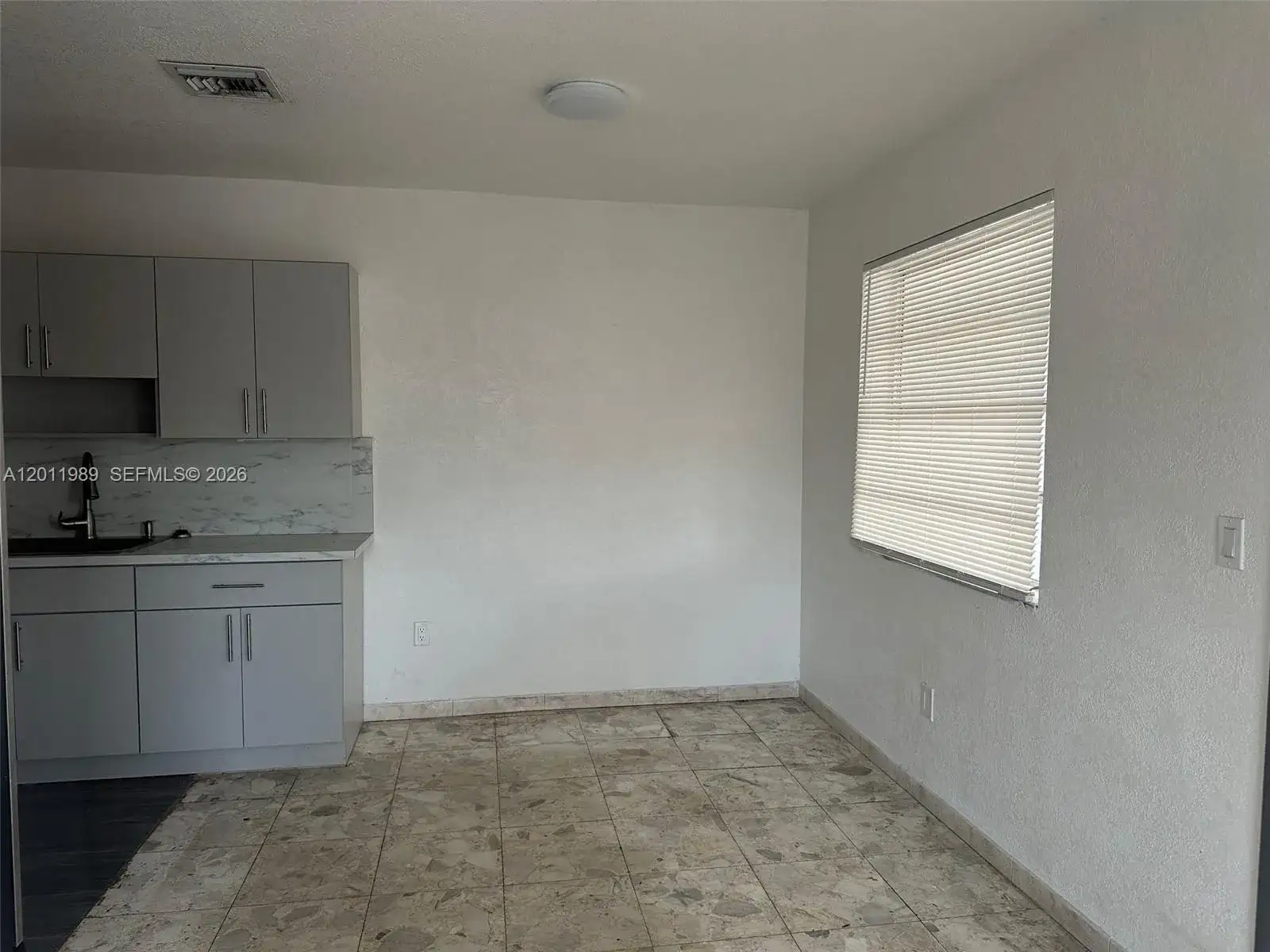 640 E 55th St, Hialeah FL 33013 photo 4