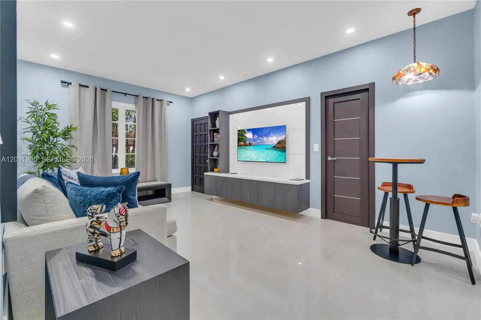 1569 Euclid Ave # 7, Miami Beach FL 33139 photo 2