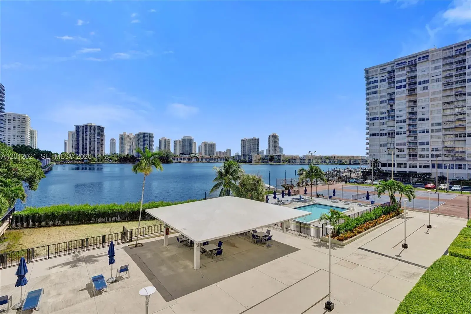 2750 NE 183rd St # 2412, Aventura FL 33160