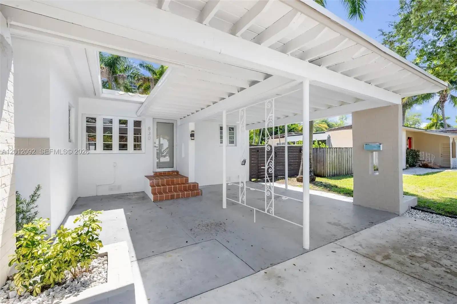 830 NE 72nd St, Miami FL 33138 photo 2