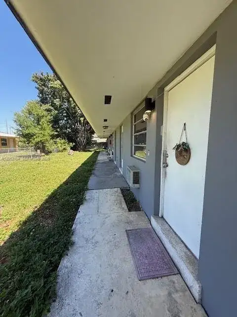 151 NW 164th ST, Miami FL 33169 photo 4