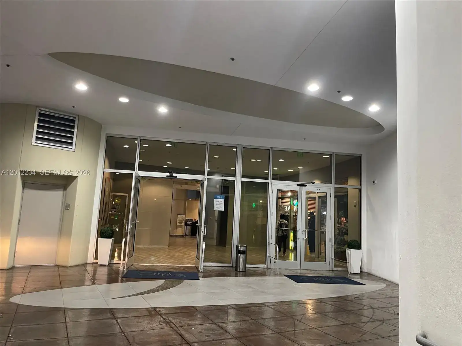 1750 N Bayshore Dr # 3403, Miami FL 33132 photo 2