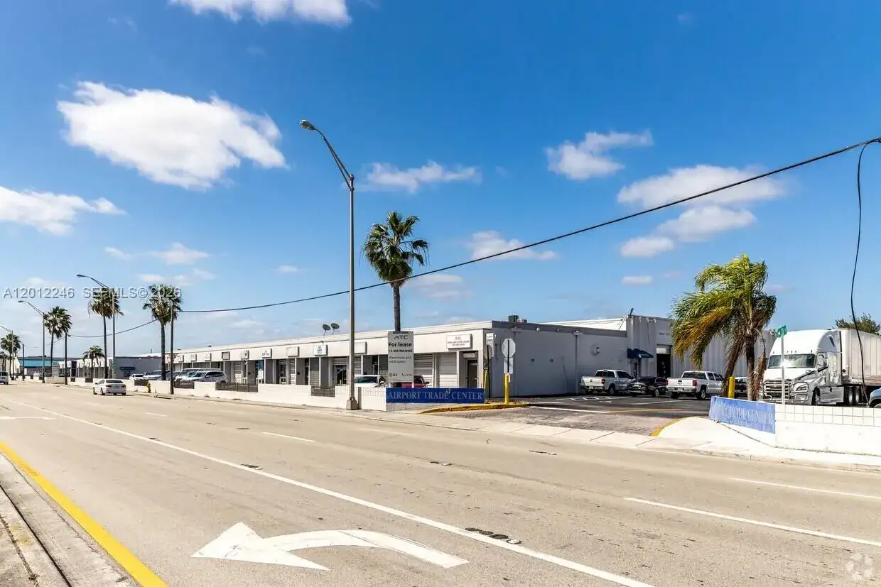 3108 NW 72nd Ave, Miami FL 33122 photo 2