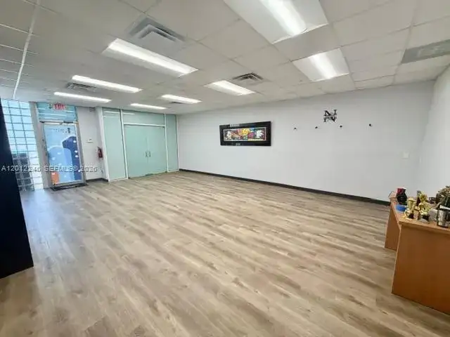 3108 NW 72nd Ave, Miami FL 33122 photo 3
