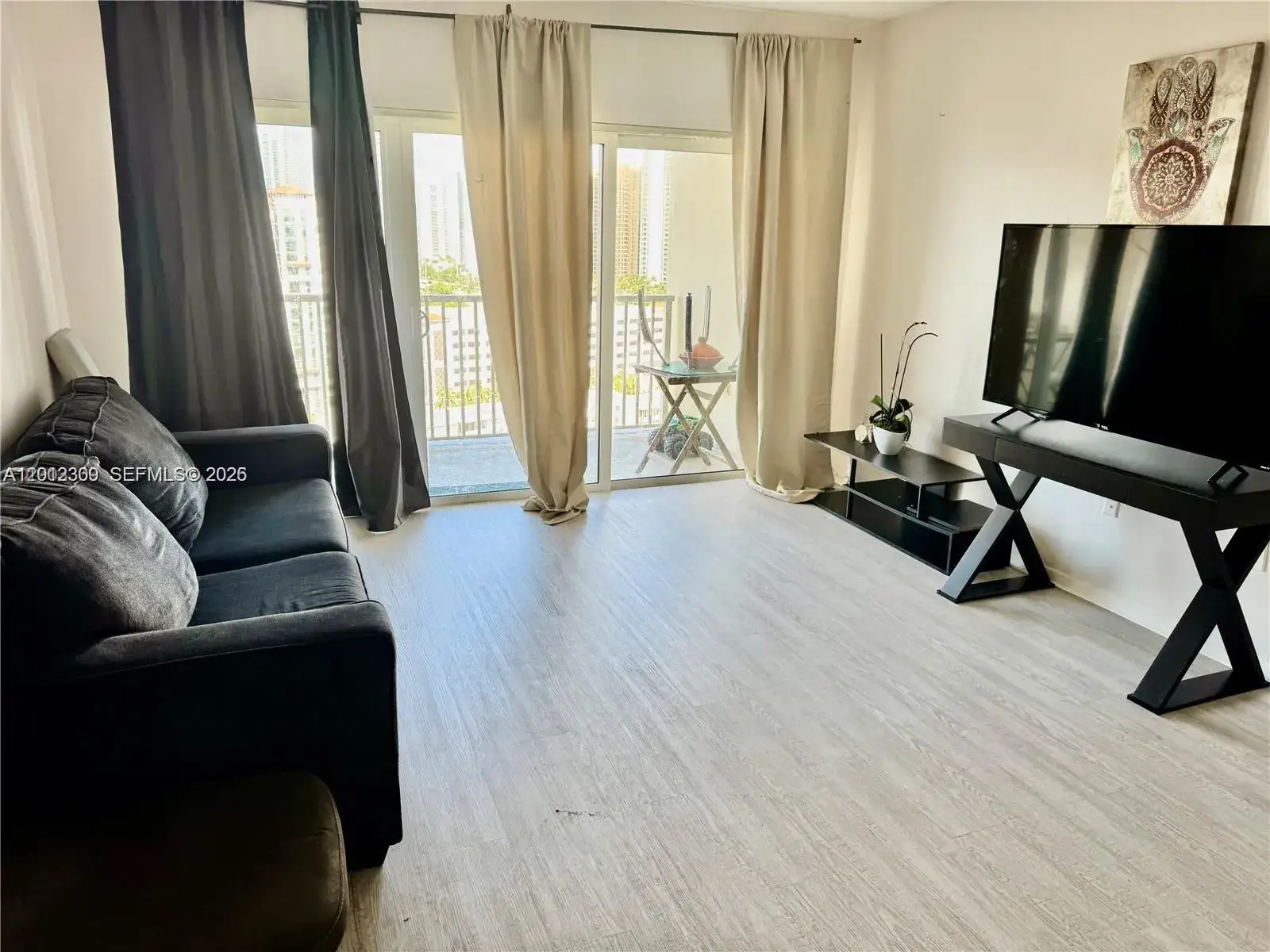 300 Bayview Dr # 1903, Sunny Isles Beach FL 33160