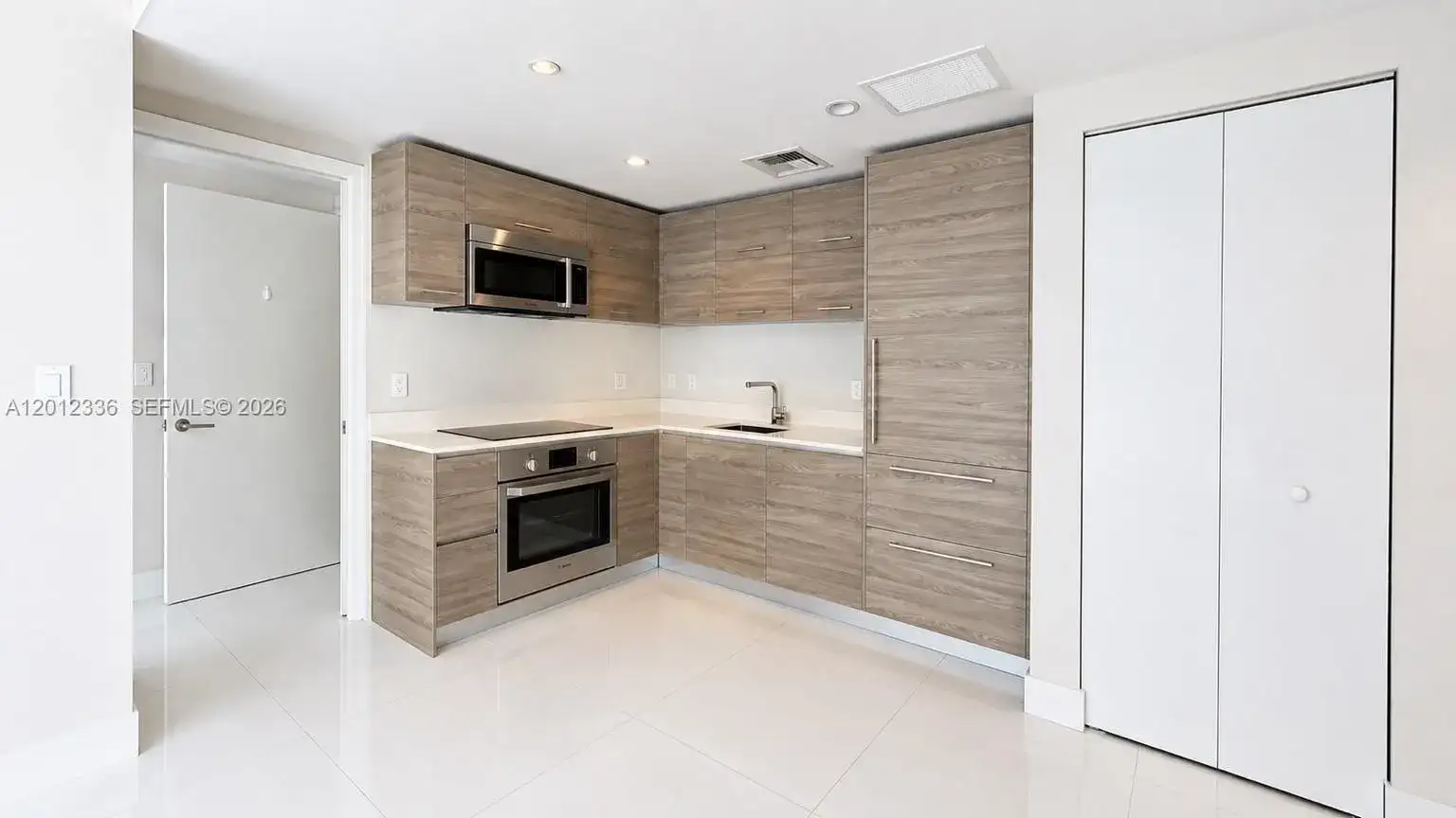 1300 S Miami Ave # 4507, Miami FL 33130 photo 4