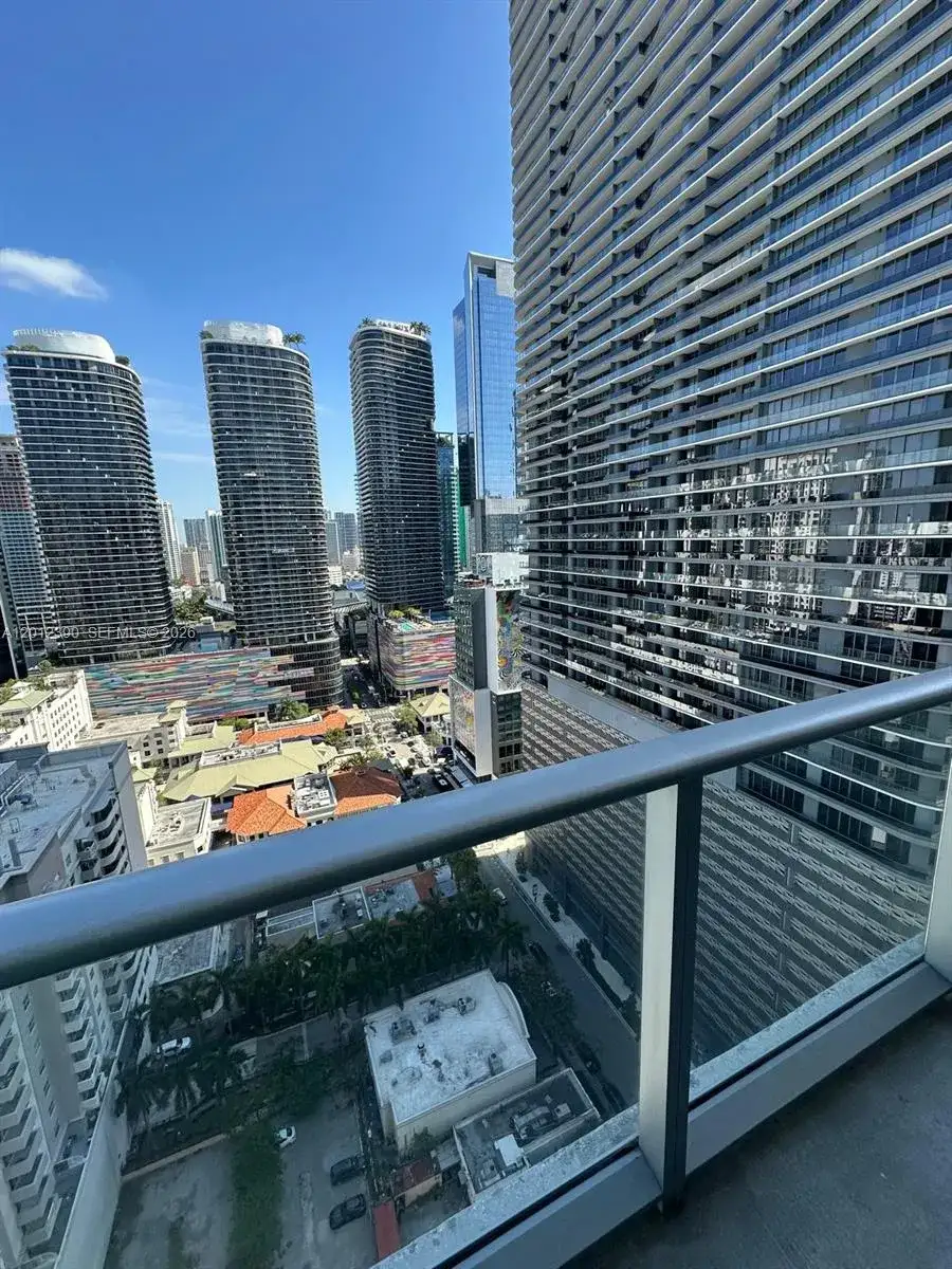 1100 S Miami Ave # 2608, Miami FL 33130 photo 3