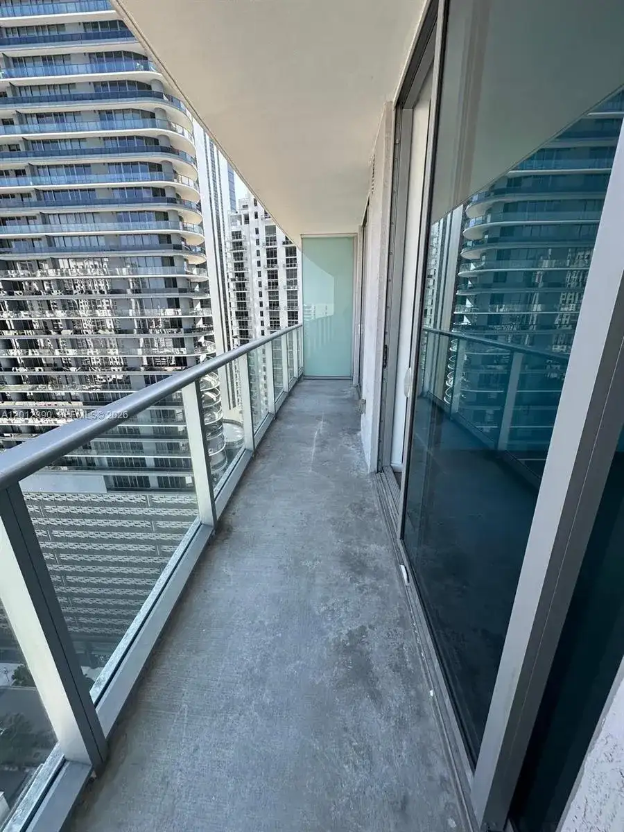 1100 S Miami Ave # 2608, Miami FL 33130 photo 5