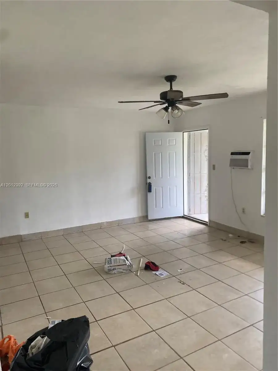 1070 NW 147th St, Miami FL 33168 photo 4