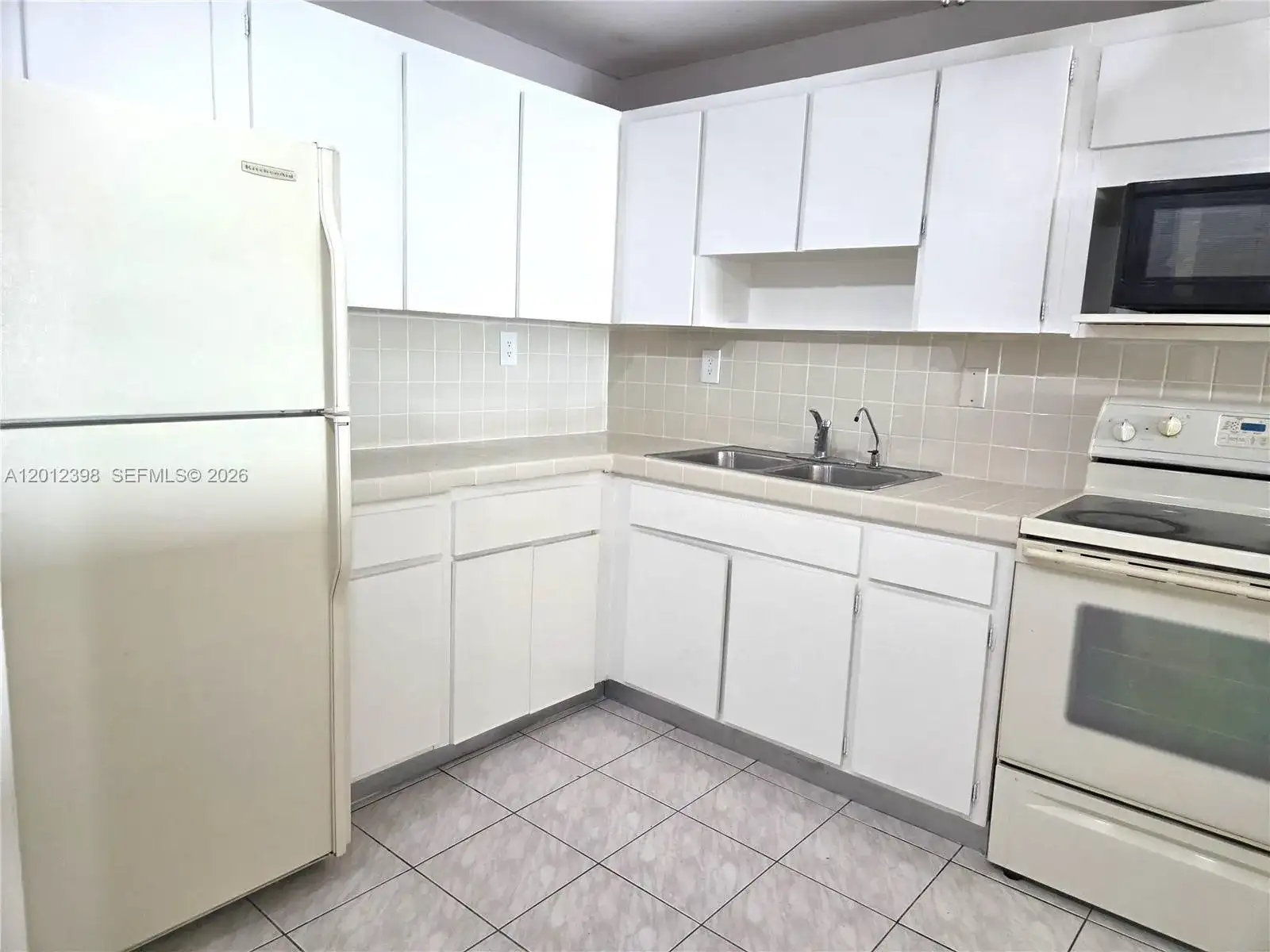 4670 W 13th Ln # 507, Hialeah FL 33012 photo 4