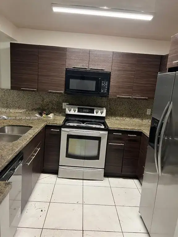 5955 NW 25th Ct # 208, Sunrise FL 33313 photo 2